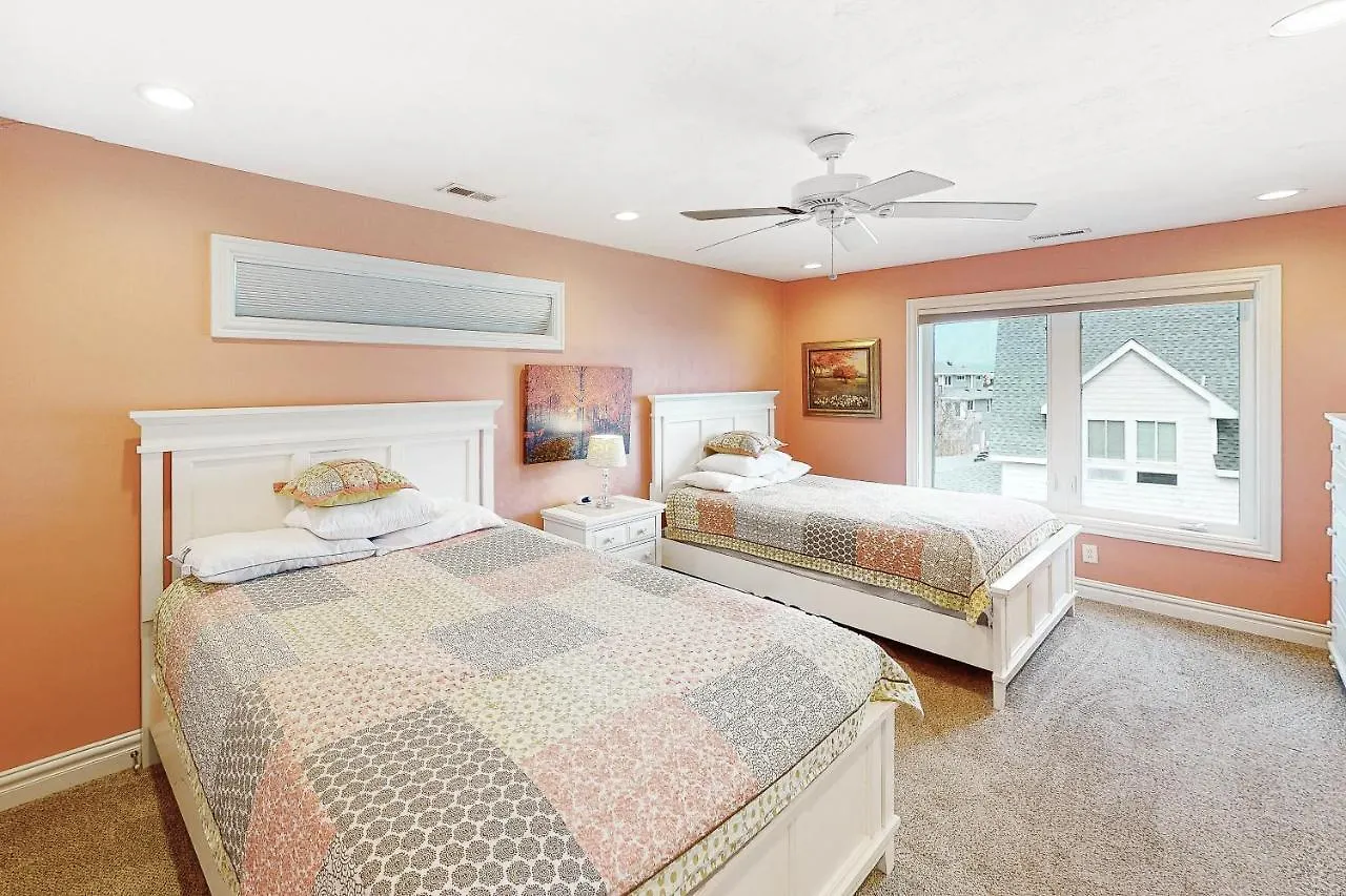 Am I Dreaming Villa Virginia Beach 0*,
